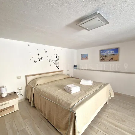 Casa Lorenza A 300 M Dalla Rena Bianca شقة *